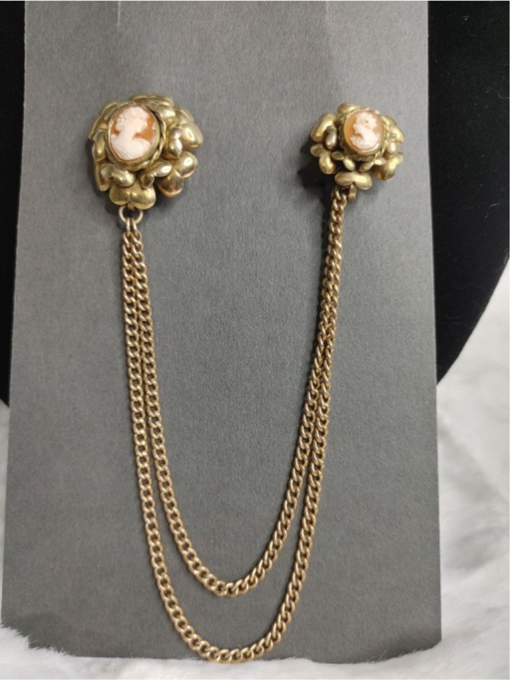 Vintage 50s Women's L.S.C.O. 1/20 12K GF Gold & Orange Cameo Brooch Sweater Clip